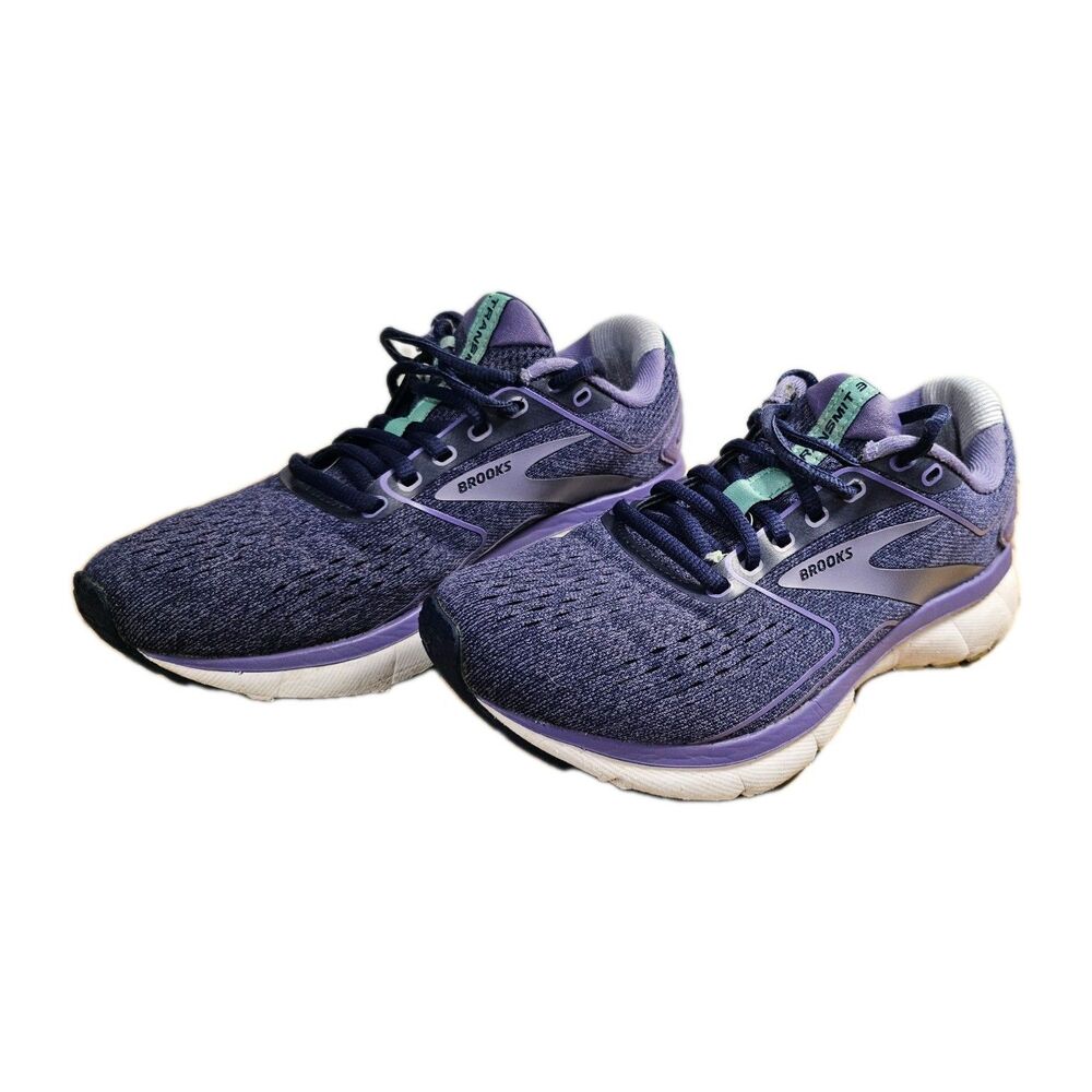 SOLD Brooks Womans